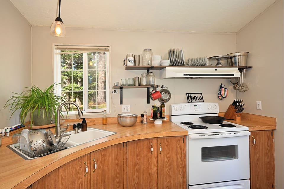 Full Kitchen