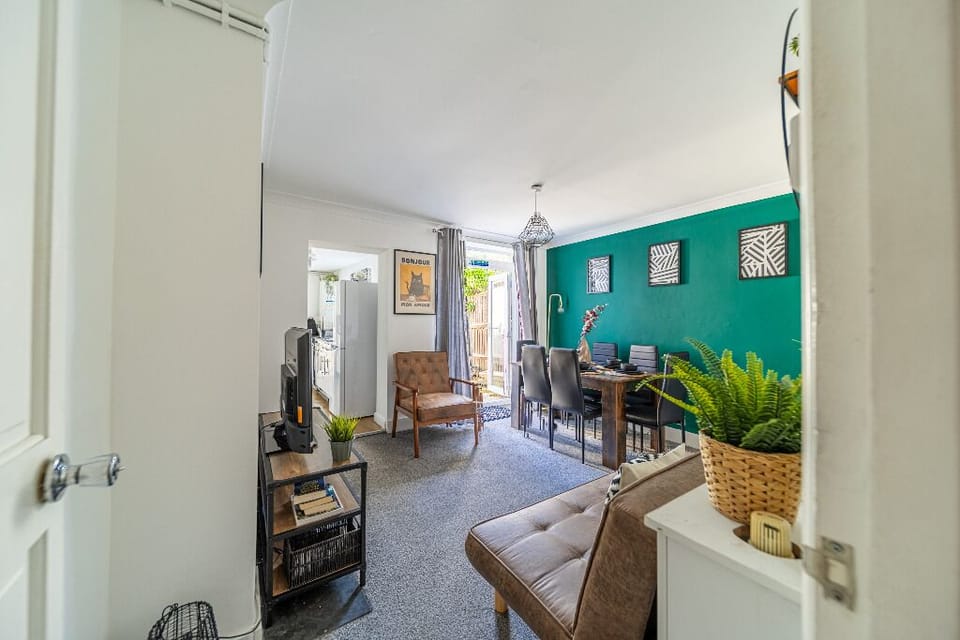 Living and dining area