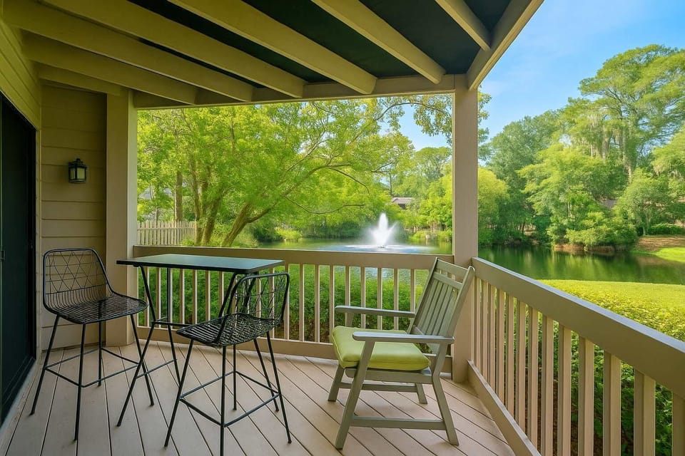Dine al fresco with peaceful lagoon views – the perfect setting for morning coffee or sunset dinners.