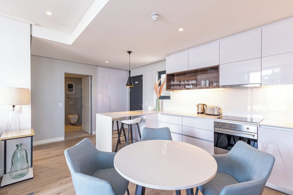 Superior Apartment, Balcony, City View | Private kitchen