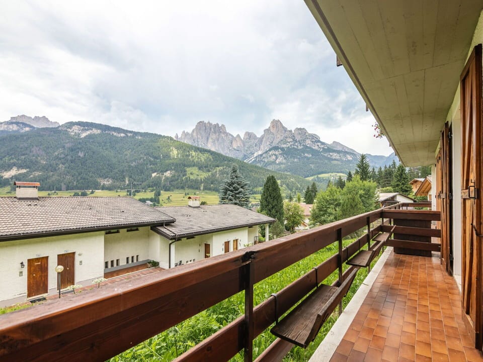 Hill, Mountain Range, Hill Station, Valley, Alps, Larch, Ridge, Mountain Village, Balcony