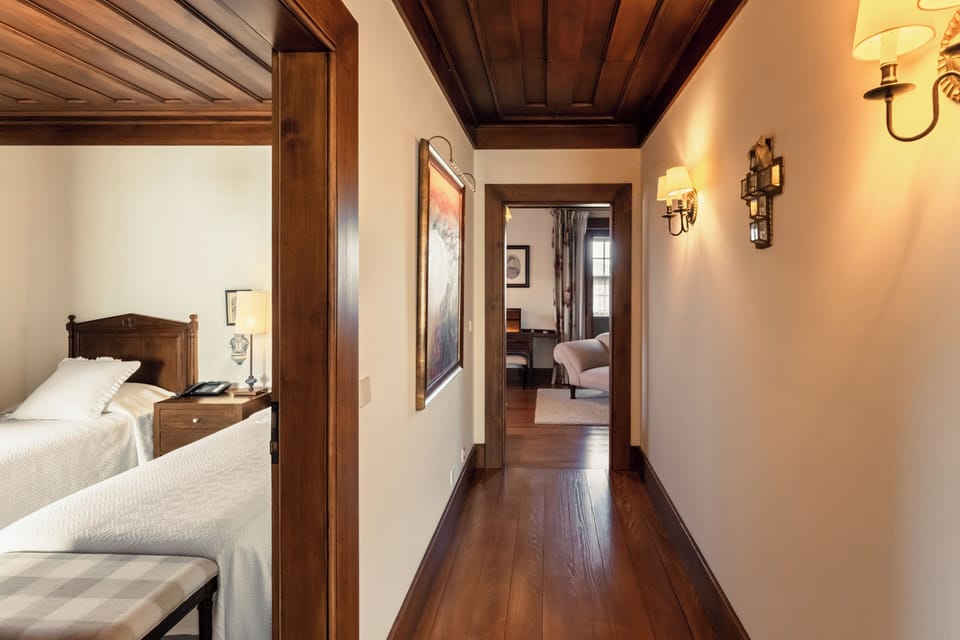 Apartment, 4 Bedrooms | Iron/ironing board, WiFi (free), bed sheets