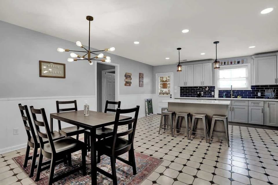 Dining Area/Kitchen