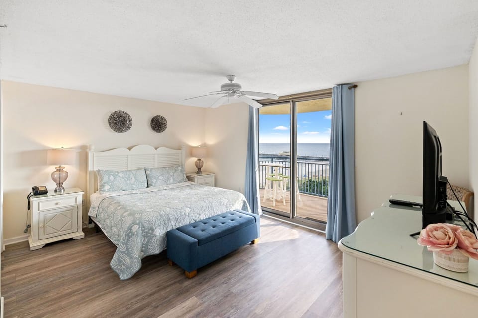 Main Bedroom With King Bed