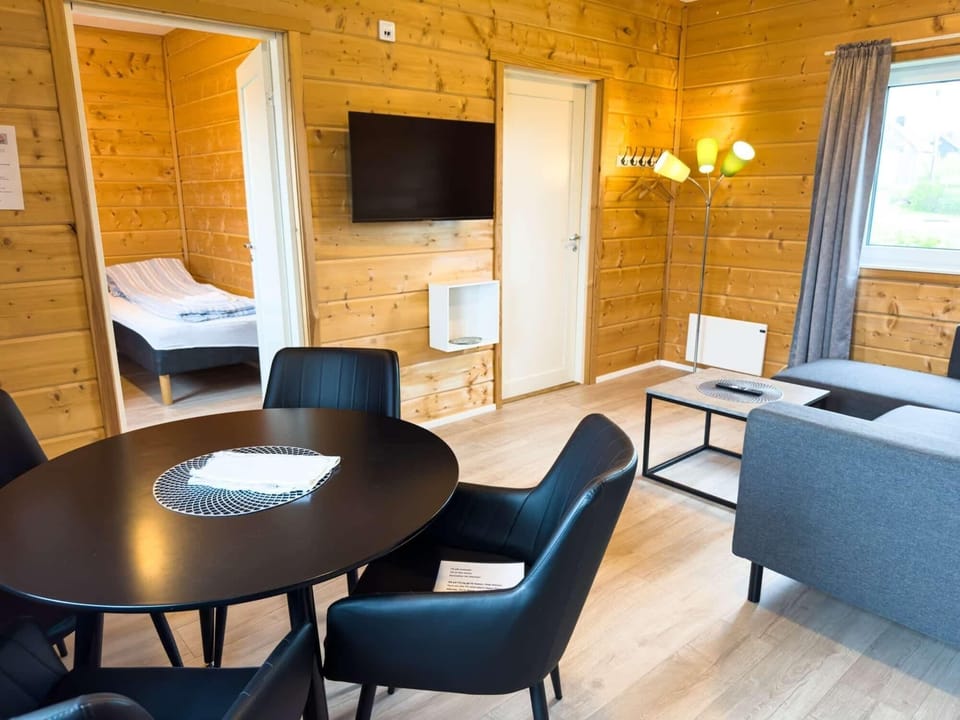 Superior Apartment, 2 Bedrooms, Kitchen, Sea View | WiFi (free), bed sheets