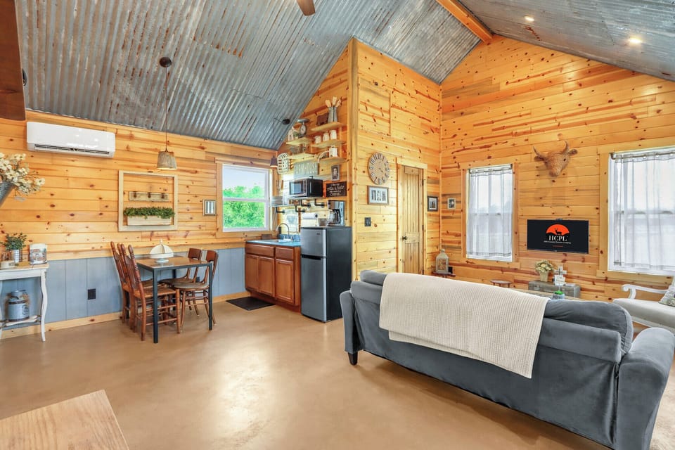 Walking into the cabin.  The entry to the bathroom can be seen in the corner.