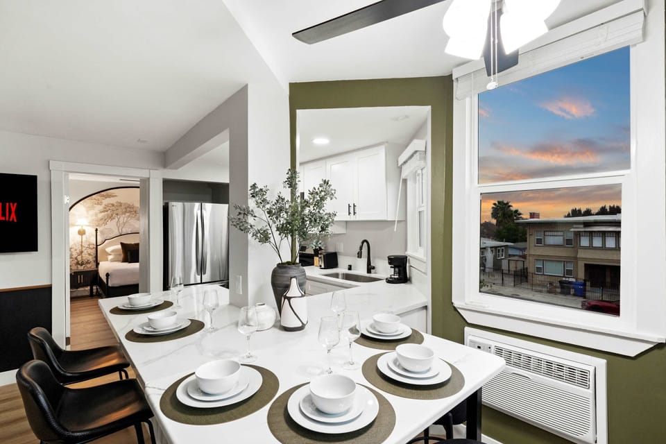"Dine in style – where every meal feels like a special occasion 🍽️✨"
