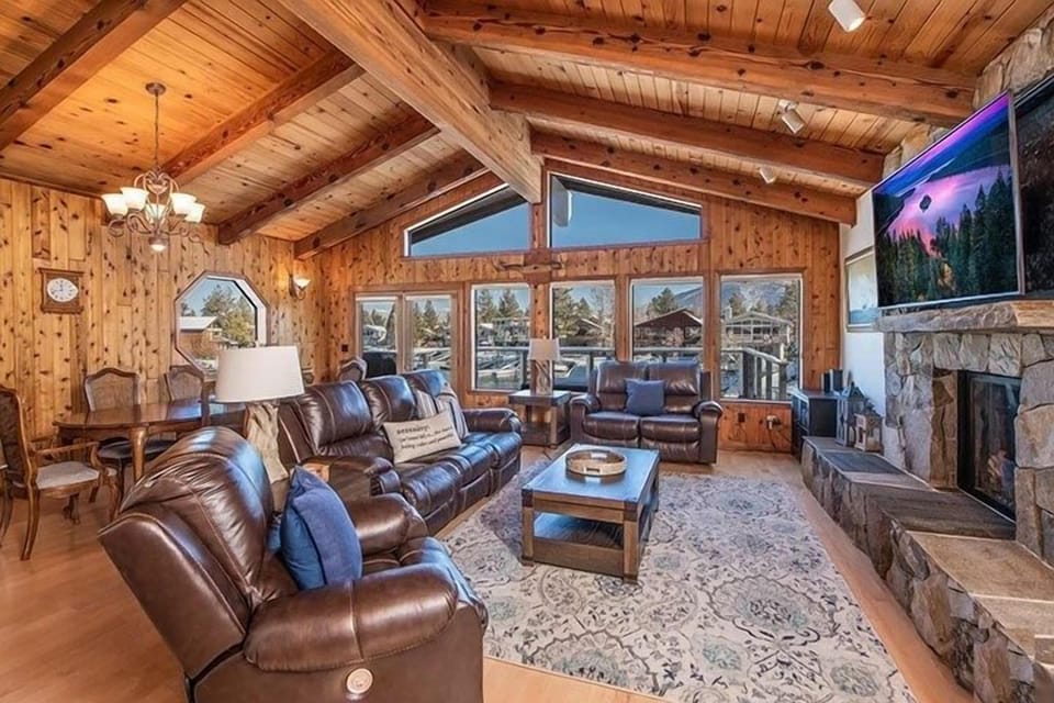 House, 4 Bedrooms | Living area