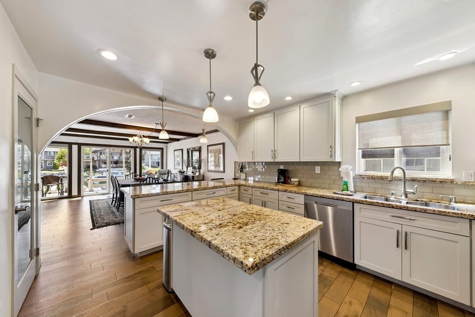 House, 3 Bedrooms | Private kitchen