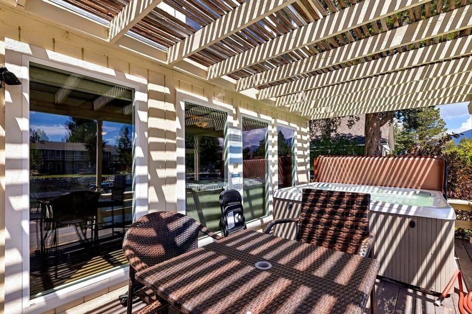 House, 3 Bedrooms | Outdoor dining