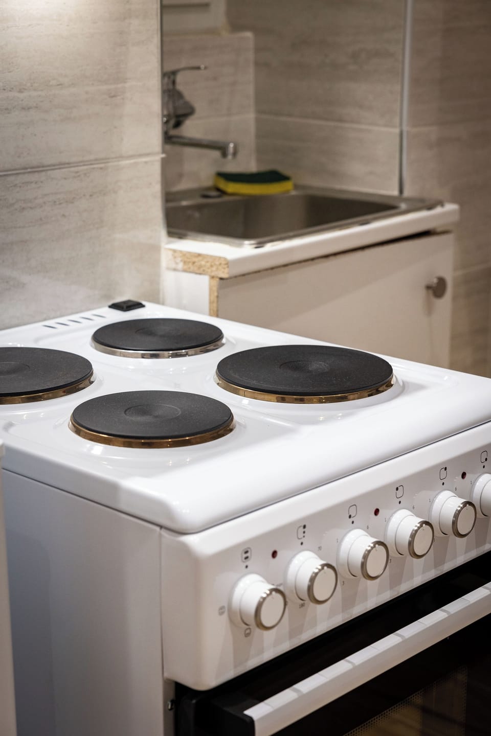 Apartment, 1 Bedroom | Private kitchen | Mini-fridge, electric kettle