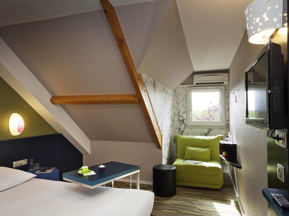 Premium bedding, desk, soundproofing, iron/ironing board