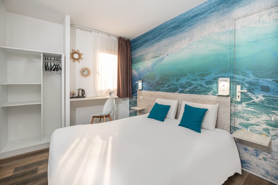 Superior Double Room | Premium bedding, desk, laptop workspace, blackout drapes