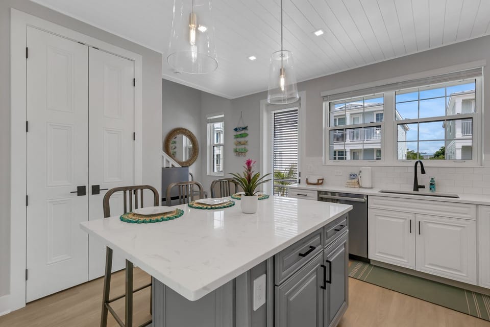 Kitchen - Island Seating