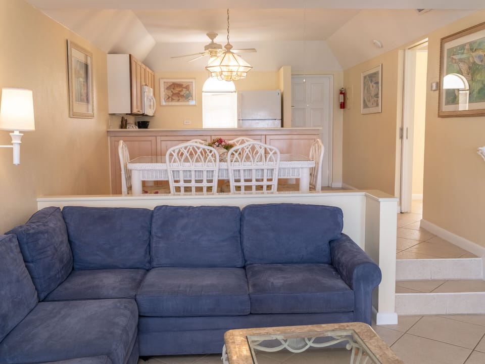 Furniture, Indoors, Living Room, Couch, Floor