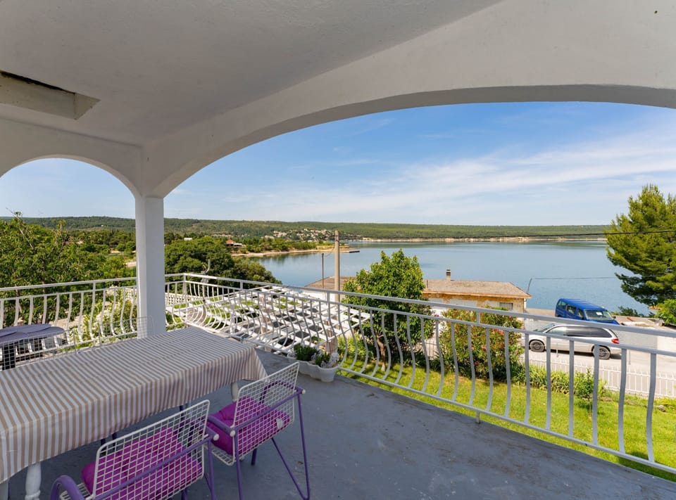 House (Four Bedroom Holiday Home with Terrac) | Balcony