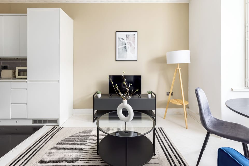 Apartment | Living area | 32-inch flat-screen TV with cable channels, Netflix, streaming services