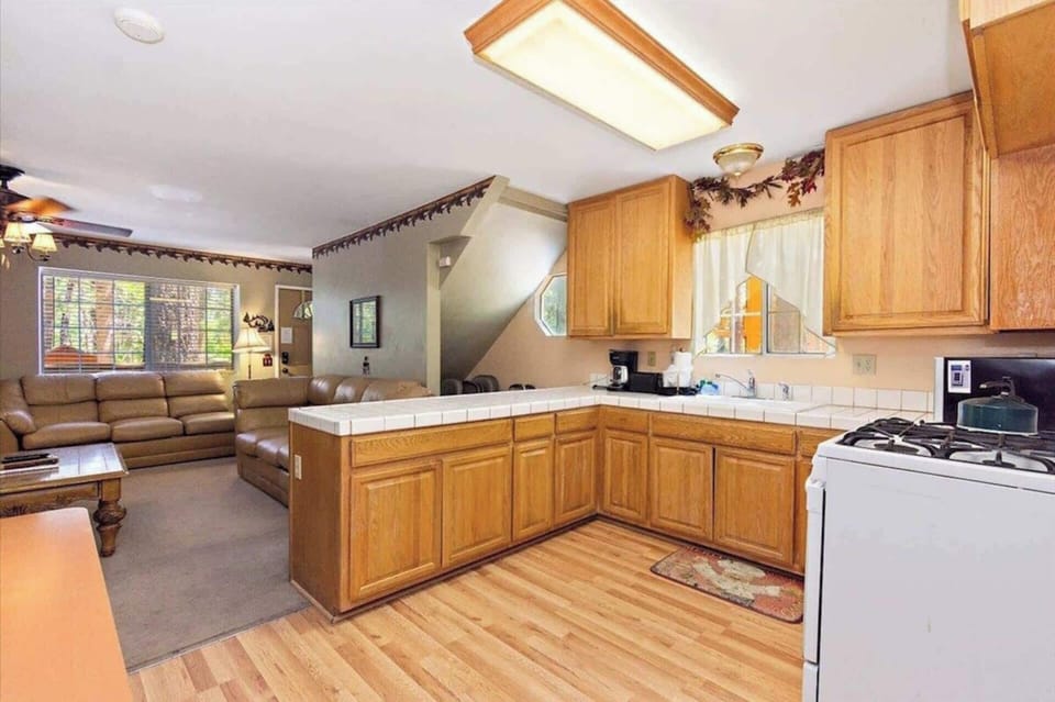 Signature Cabin, 3 Bedrooms, Non Smoking, Patio | Private kitchen | Coffee/tea maker, fridge, microwave, oven