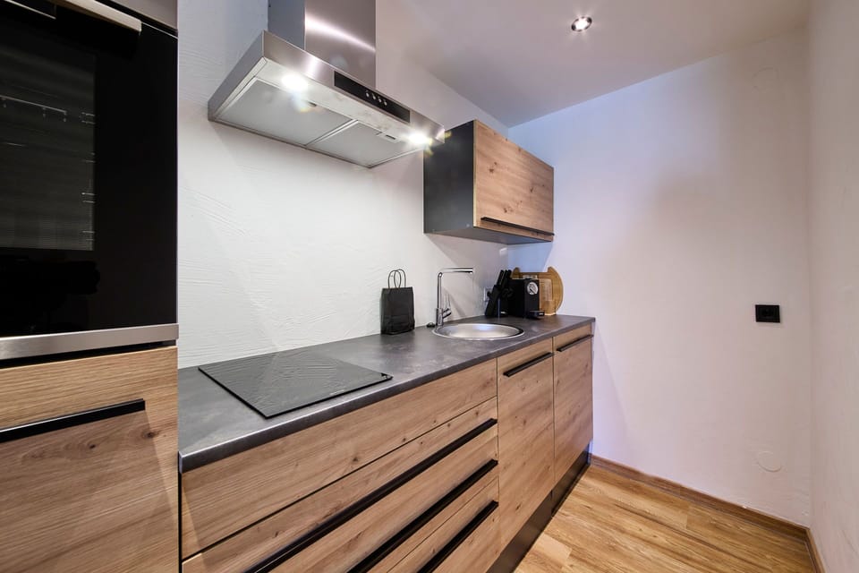 Comfort Apartment, 2 Bedrooms, Mountain View | Private kitchen | Coffee/tea maker, electric kettle, toaster