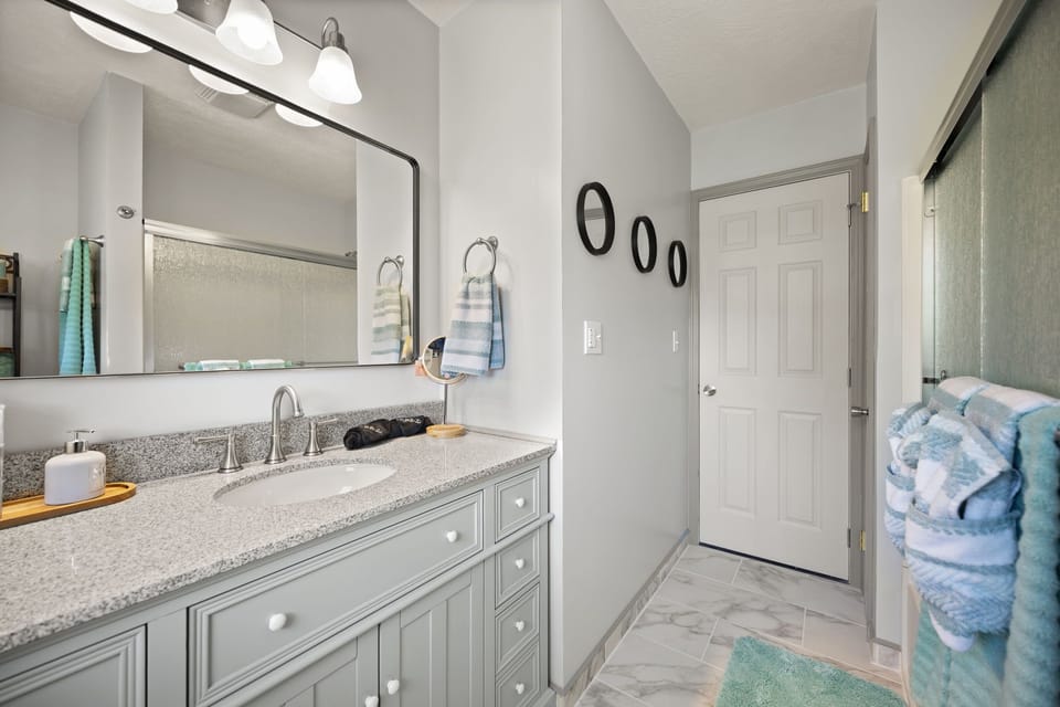 Main Floor Bathroom