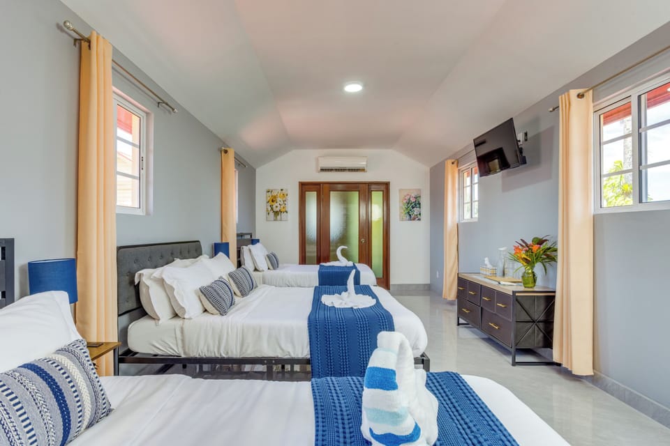 Standard Family Room | Desk, laptop workspace, iron/ironing board, WiFi (free)