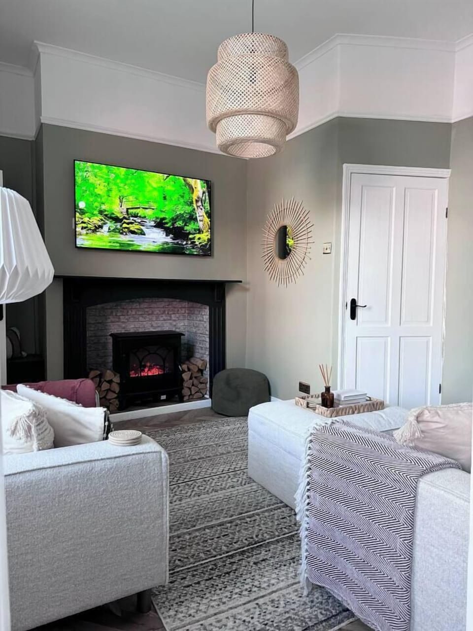 34b44591-7e4f-4bfa-aacb-089298106da2