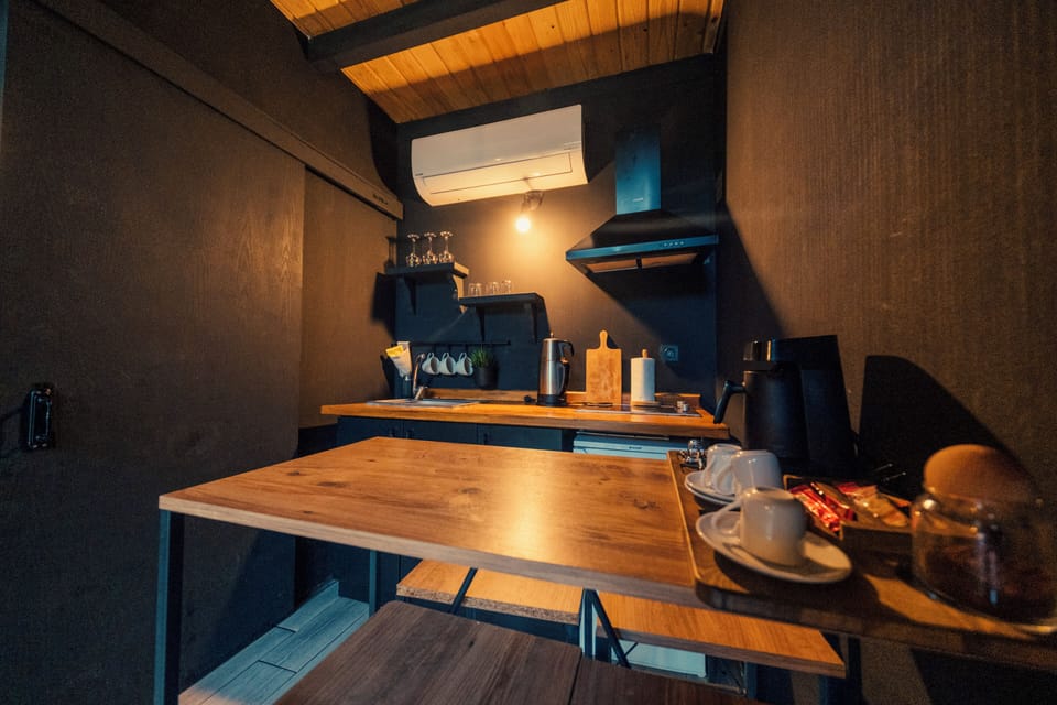 Mini-fridge, stovetop, coffee/tea maker, electric kettle