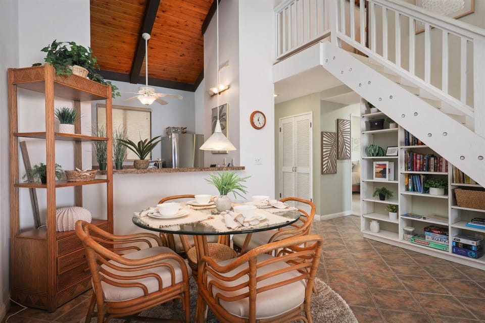 Condo, Multiple Beds (Keauhou Kona Surf & Racquet Club#3-30) | Dining