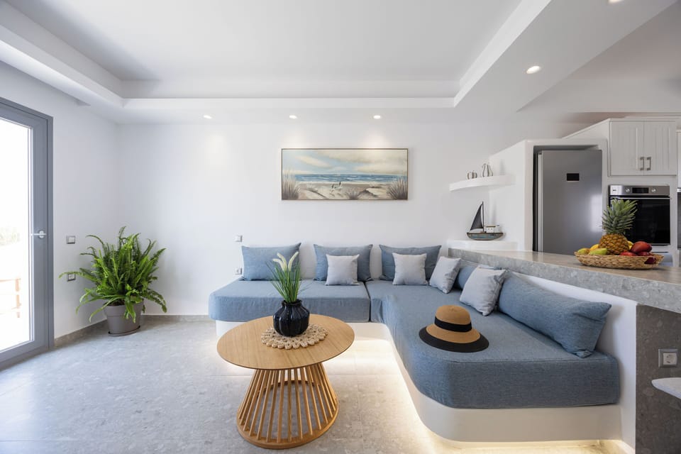 Grand Villa, Pool View | Living area