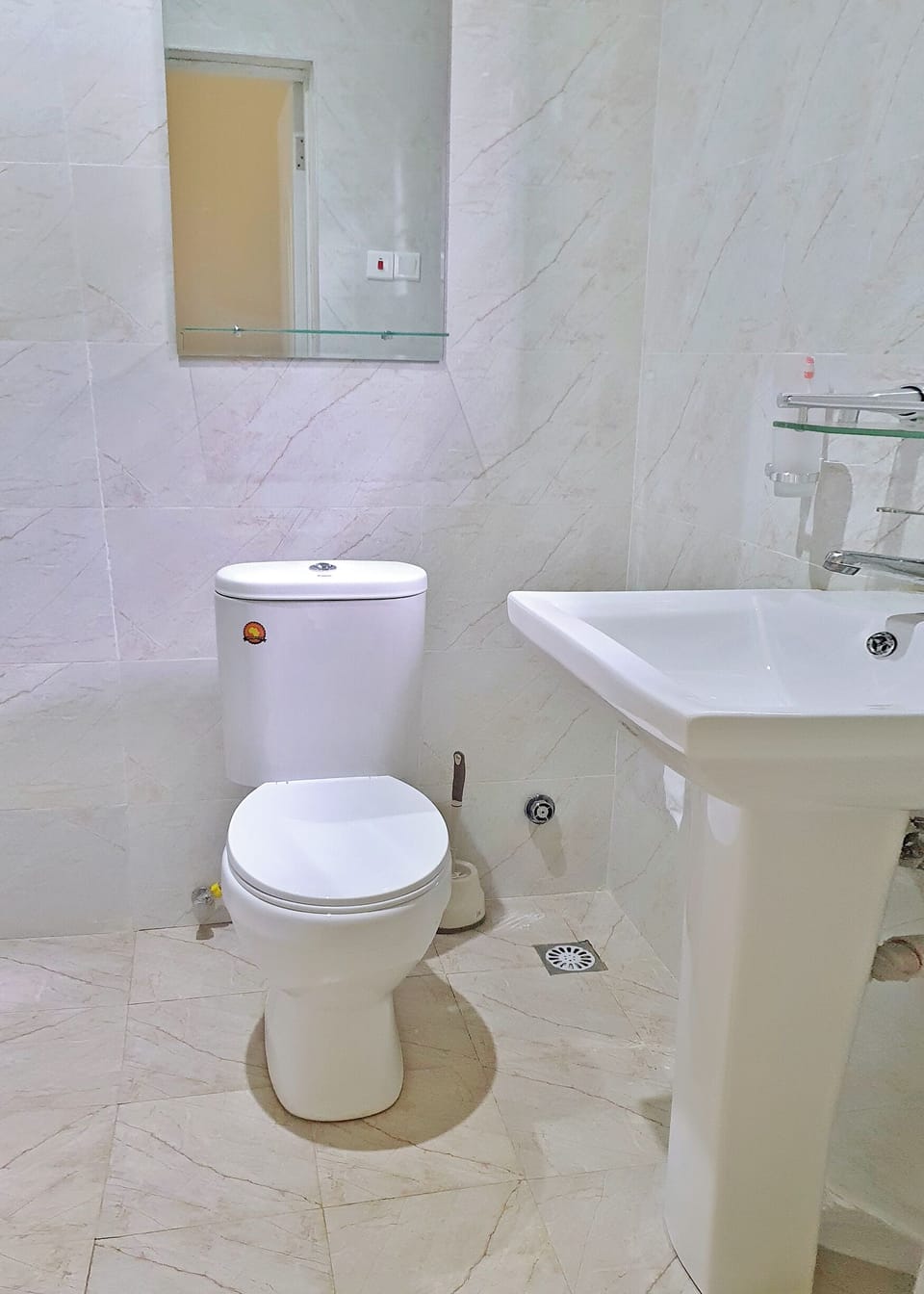 Deluxe Single Room | Bathroom | Shower, towels, soap, toilet paper