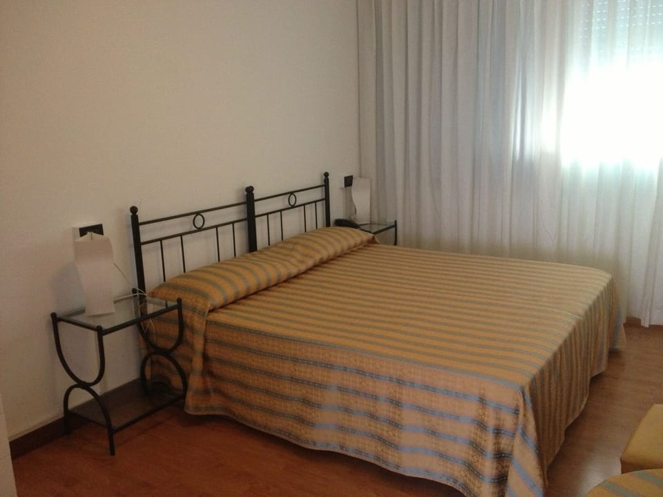 In-room safe, free cribs/infant beds, rollaway beds, free WiFi