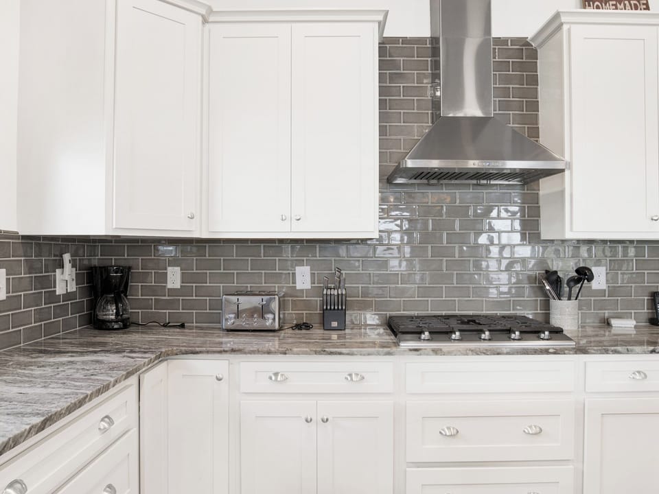 Studio (3 Bedrooms) | Property amenity