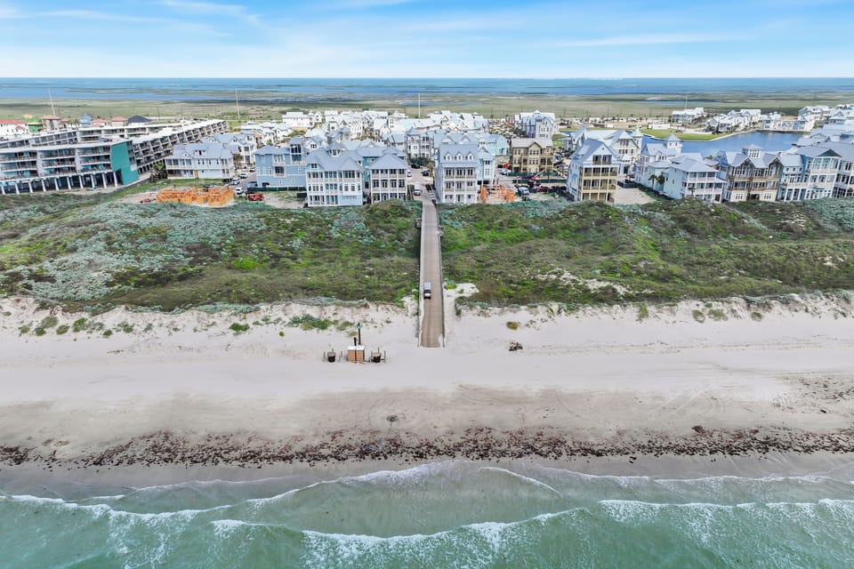 Sage and Sea 112 CRE Cottage in Port Aransas