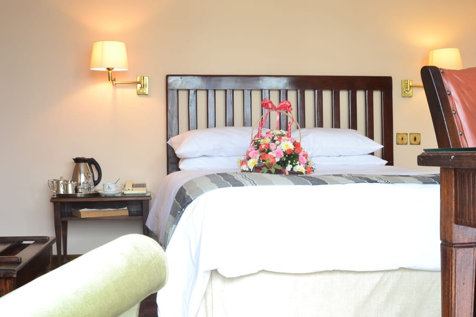 Premium bedding, minibar, desk, laptop workspace