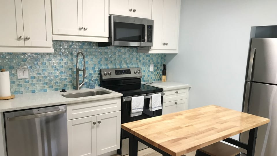 325-kitchen