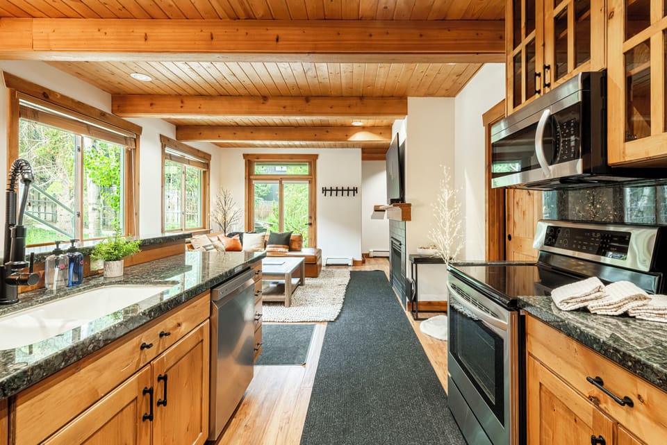 Kitchen- Fully equipped with Stainless Steel Appliances and everything you need!