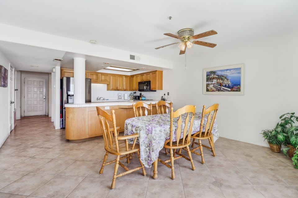 Dining Area next to Kitchen