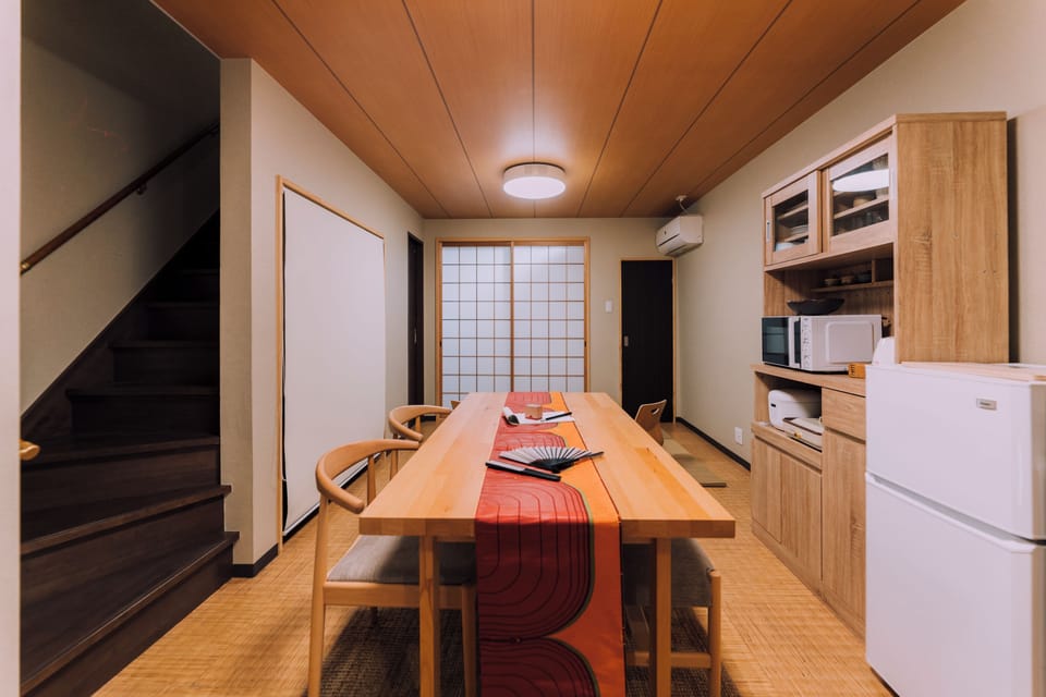 Apartment, Multiple Beds, Non Smoking | Private kitchen | Electric kettle