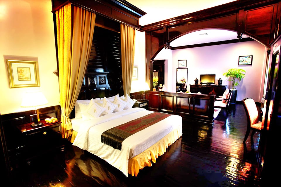Le Ree Suite Pool View | Minibar (some free items), in-room safe, desk, soundproofing