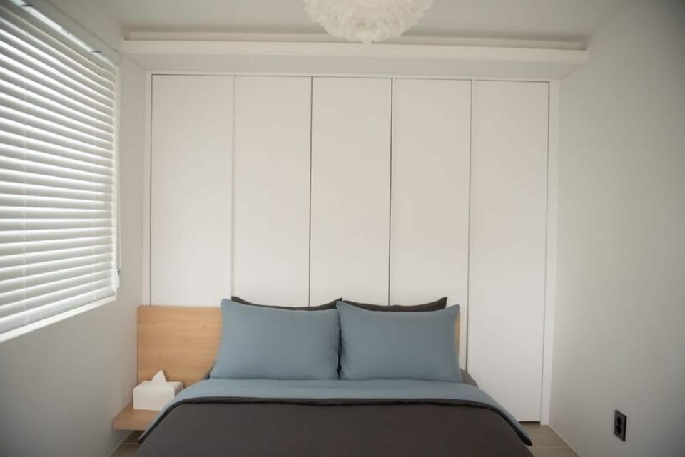 Premium bedding, individually decorated, individually furnished, desk