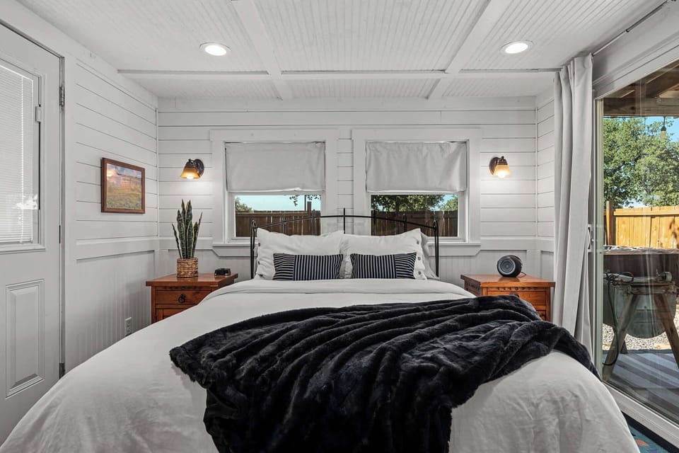 Queen bed