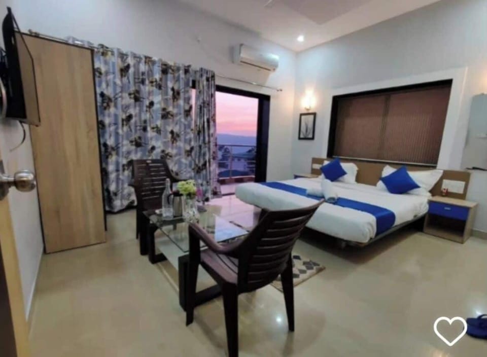 Deluxe Room | Free WiFi