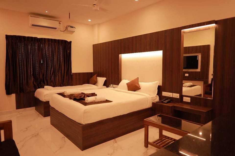 Classic Triple Room | Free WiFi, bed sheets