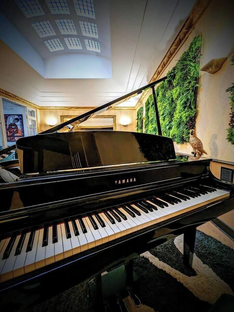 piano numérique à disposition . Vous pouvez jouer avec ou sans casque.