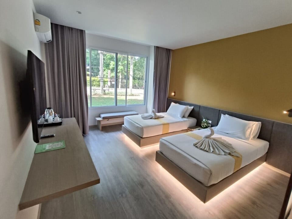 Premium Room | Blackout drapes, soundproofing, WiFi (free), bed sheets
