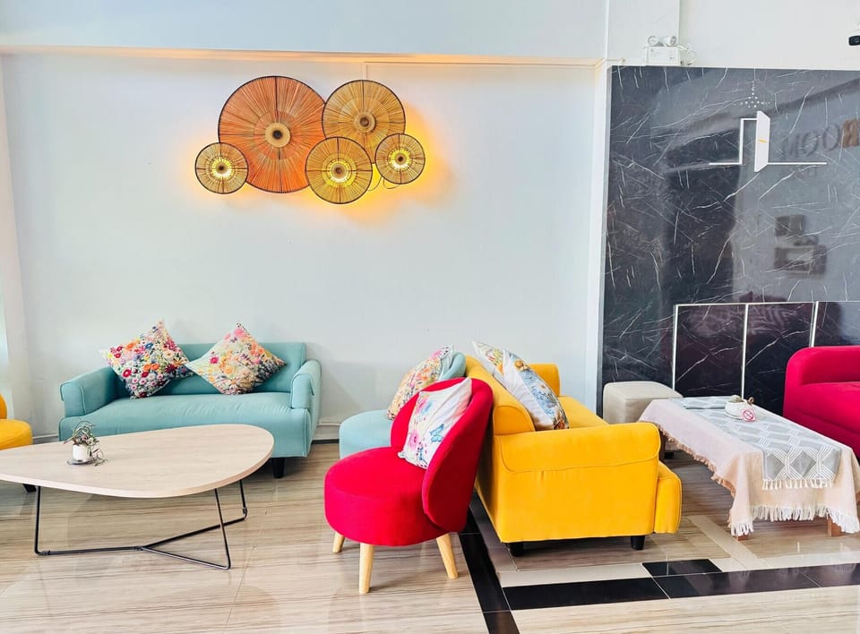 Entrance / Reception