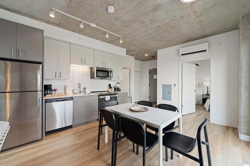Sleek Kitchen, Coffee Maker, Kettle, Blender available.