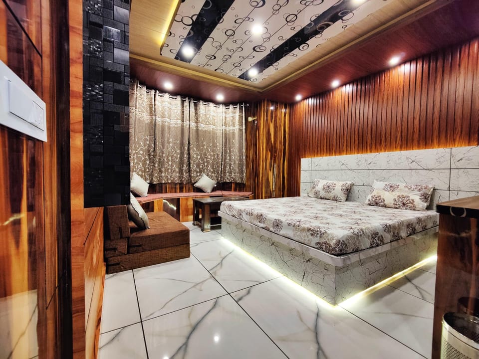 Deluxe Room | Free WiFi