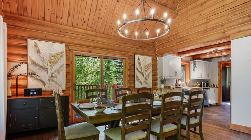 Dining room/salle a manger