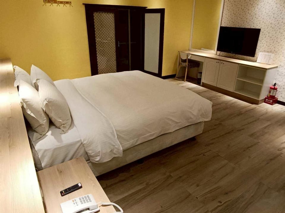 Superior Double Room | Desk, laptop workspace, WiFi (free)